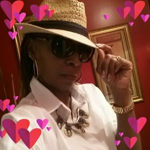 Meet your Posher, Vanessa